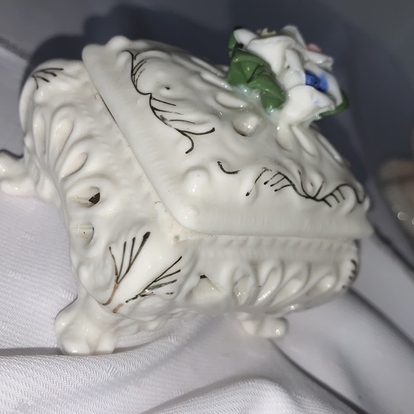 Tinker box of chips or cracks it’s very cute - Picture 8 of 10